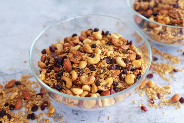 قیمت خرید گرانولا مویز فندق با فروش عمده